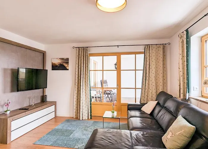 Beim Strausser *